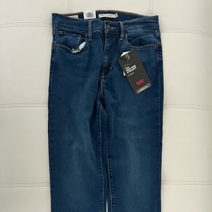 LEVI’S 724 HIGH RISE SLIM STRAIGHT size 28